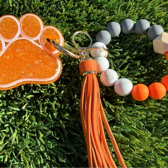 Sparkling Orange Paw Keychain with Tassel - Picture 6 of 8